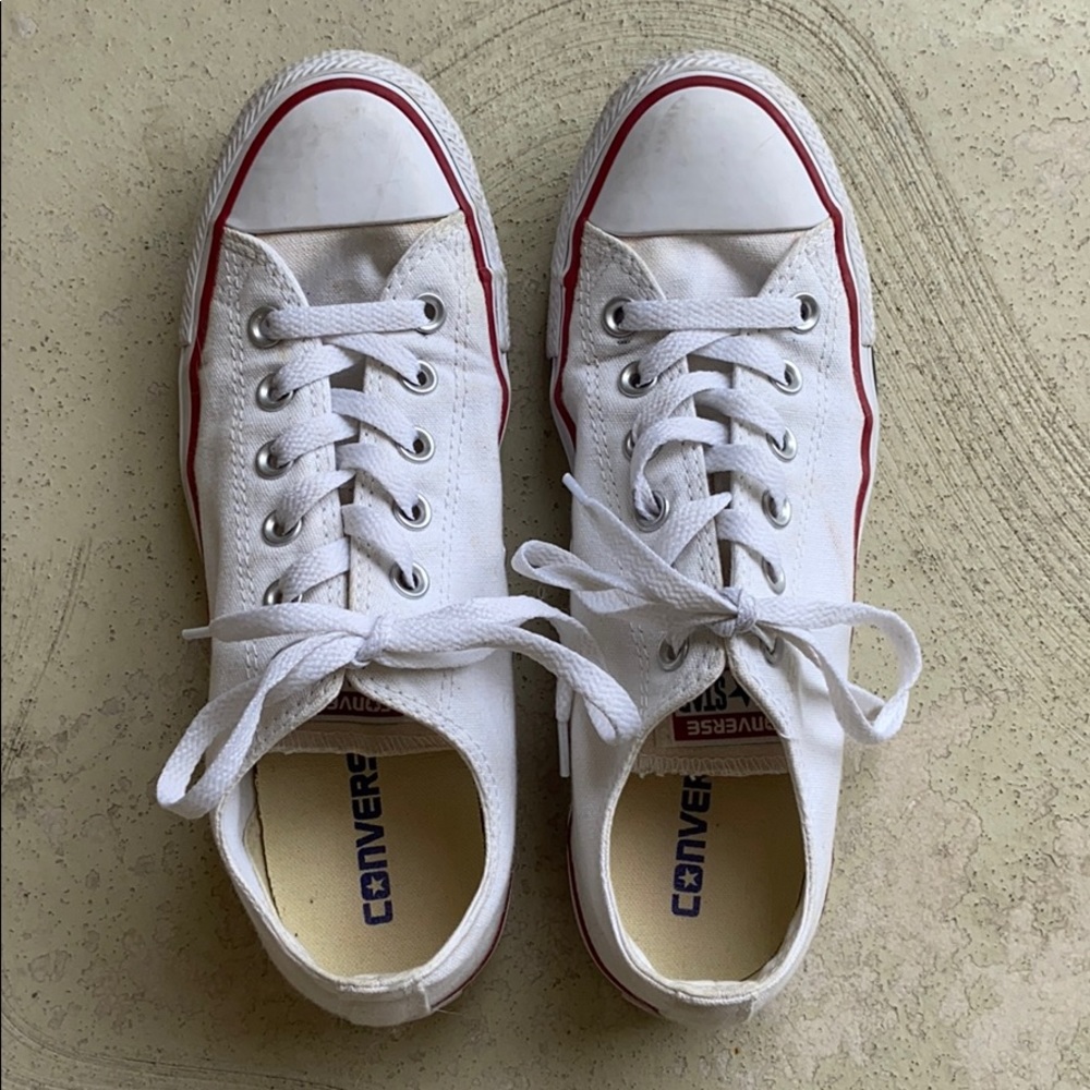 White converse sneakers